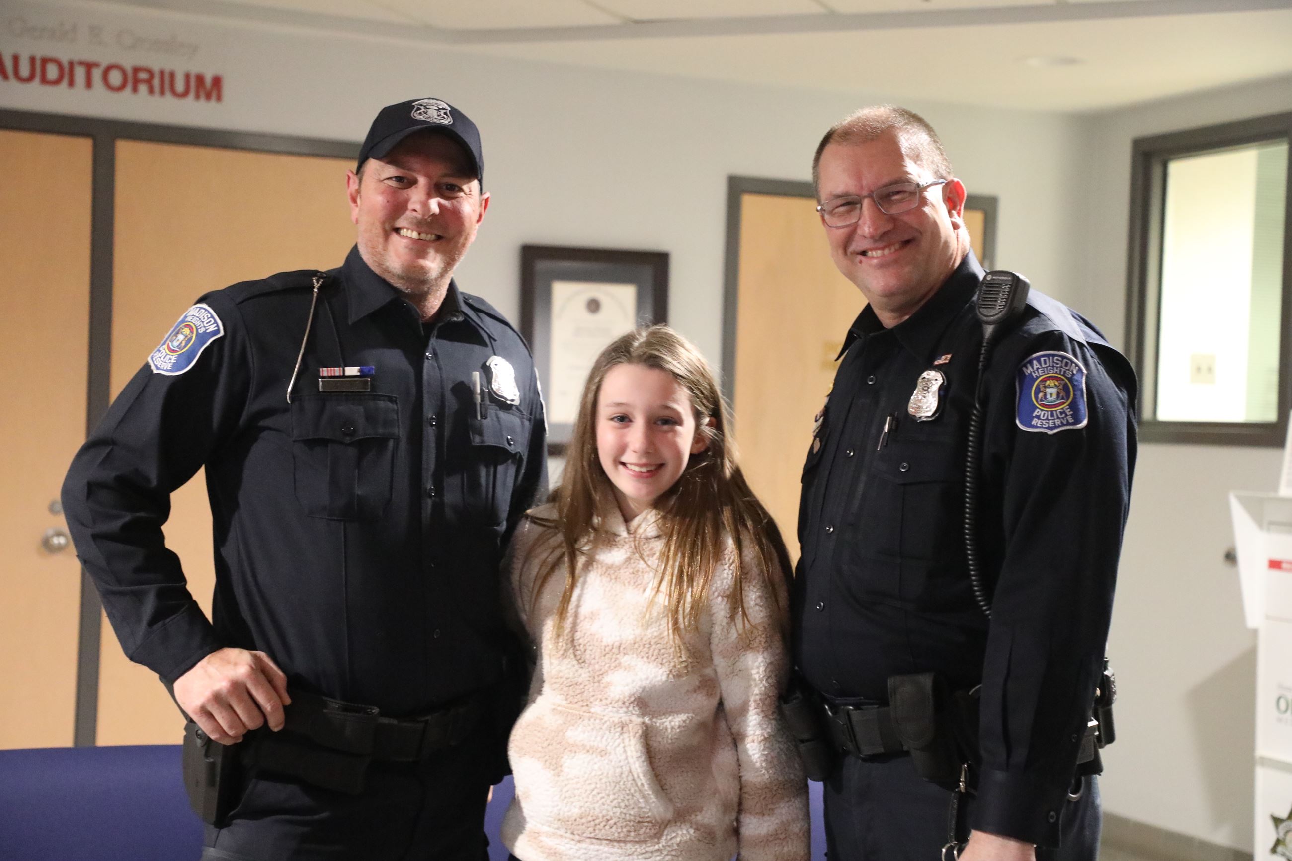 2 Police Reserves with girl