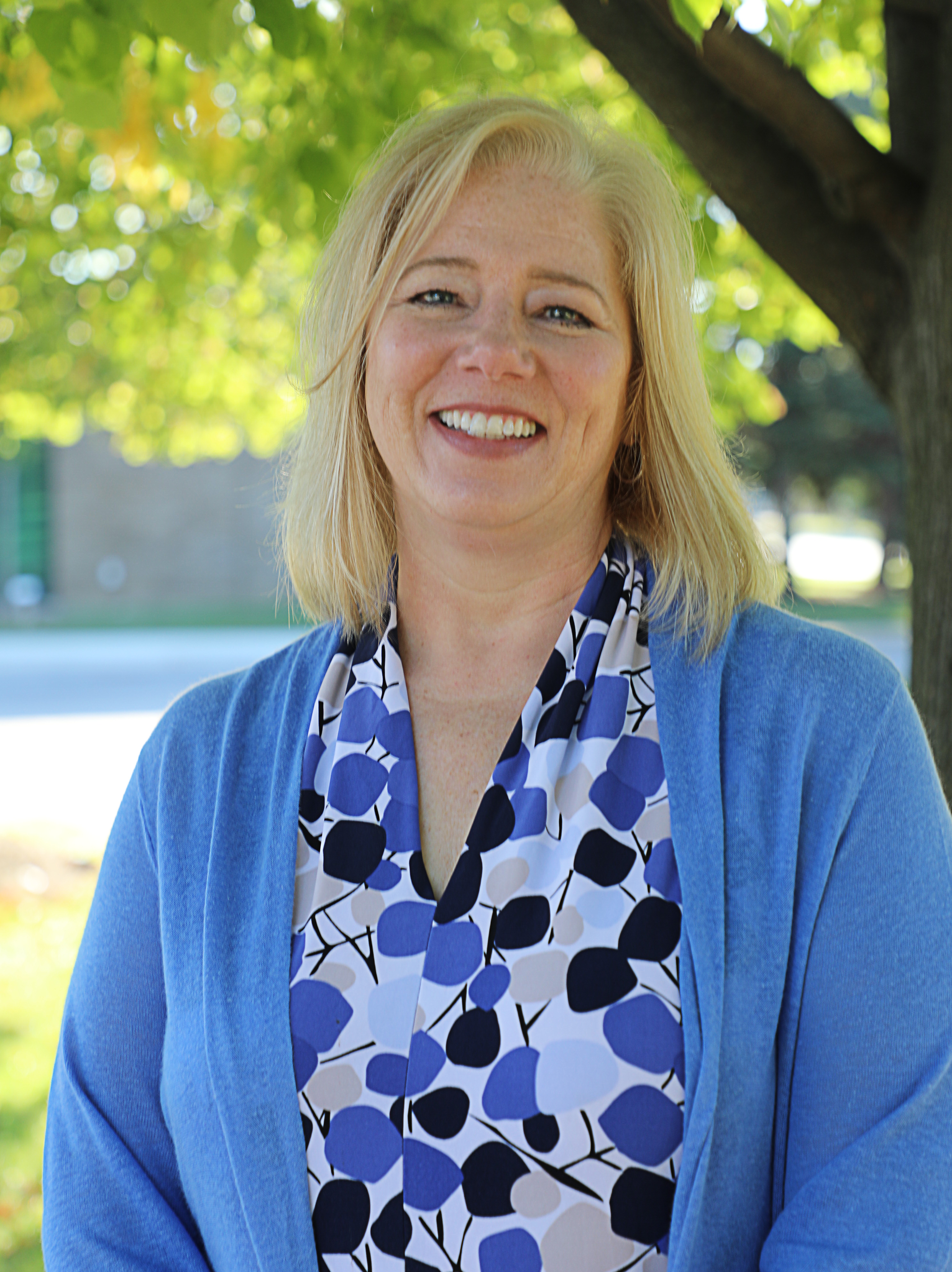 Headshot of Linda Kunath, Finance Director/Treasurer